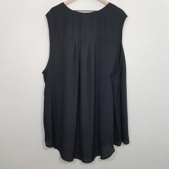 NWT Torrid Harper Sleeveless Top Blouse with Front Pockets Black Size 6 - Picture 3 of 6